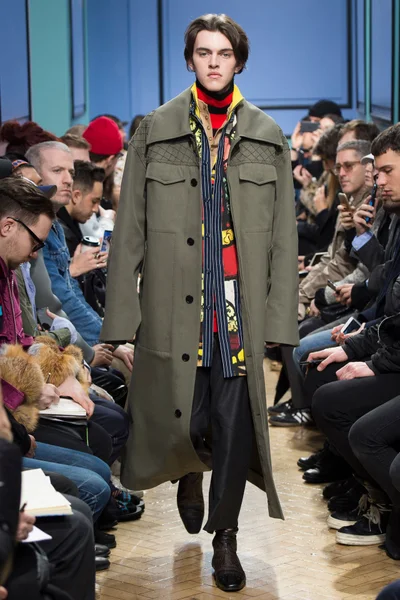 Look 39
